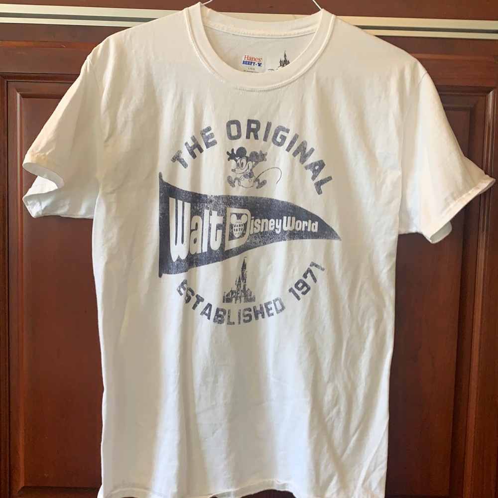 Walt Disney World tee shirt